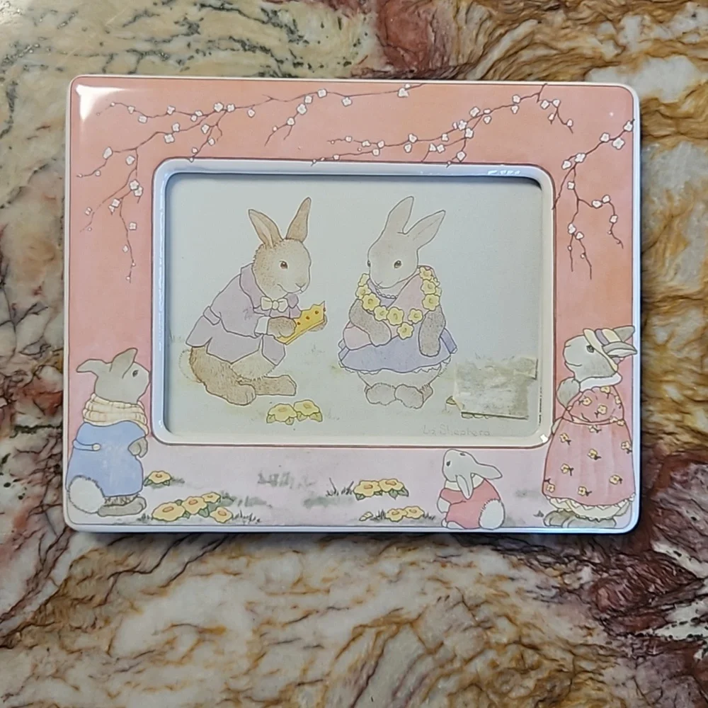 TERRAGRAPHICS Liz Shepherd Rabbit Picture Frame